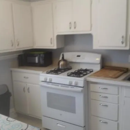 E Michigan Walk Up Furnished 1 Bedroom Apt Lansing Exterior photo